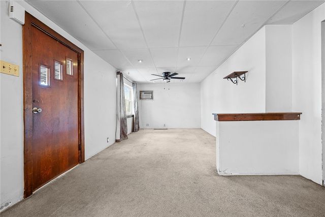 7005 Vivianna St, Neville Twp, PA 15225