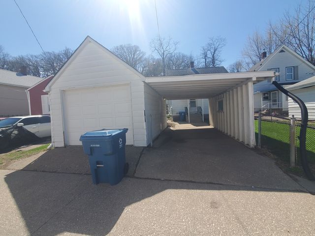 931 18th Avenue, East Moline, IL 61244