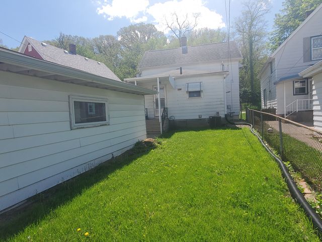 931 18th Avenue, East Moline, IL 61244