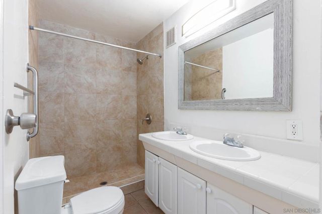 2840 Ridgeway Dr, National City, CA 91950
