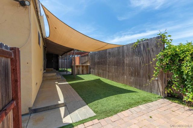 2840 Ridgeway Dr, National City, CA 91950