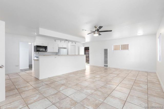 2840 Ridgeway Dr, National City, CA 91950