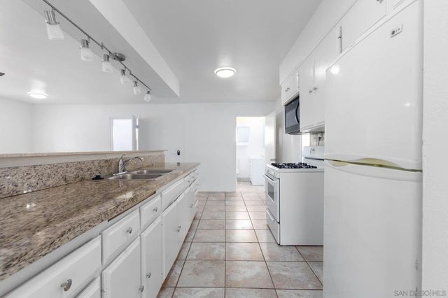 2840 Ridgeway Dr, National City, CA 91950