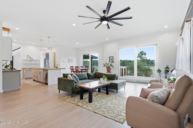 9202 River Road, Wilmington, NC 28412