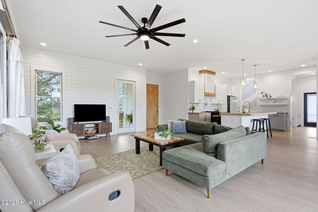 9202 River Road, Wilmington, NC 28412