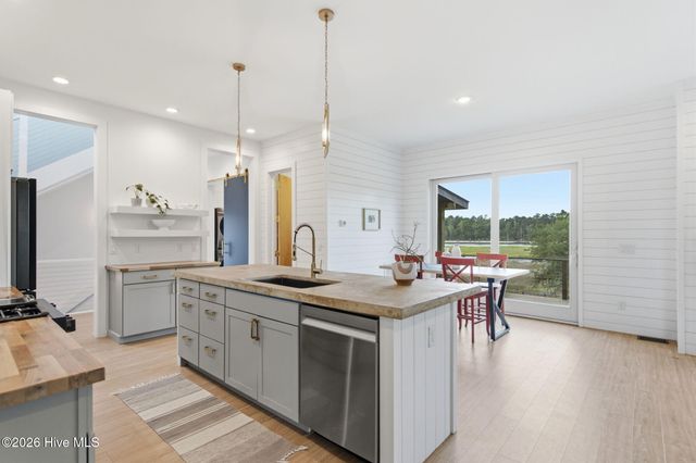 9202 River Road, Wilmington, NC 28412
