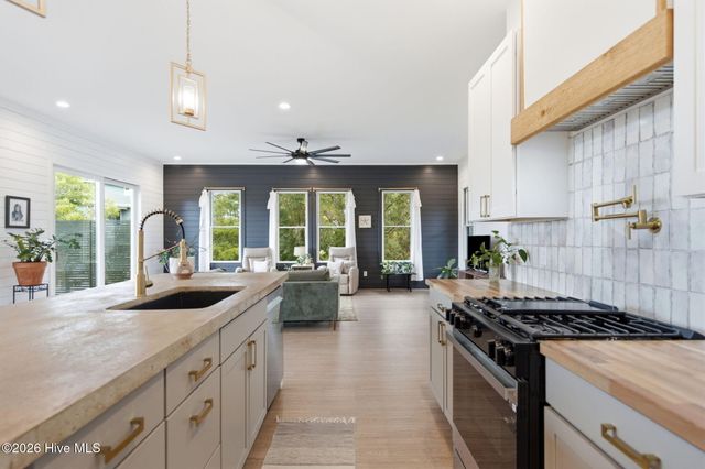 9202 River Road, Wilmington, NC 28412