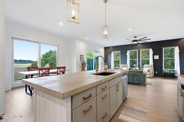 9202 River Road, Wilmington, NC 28412
