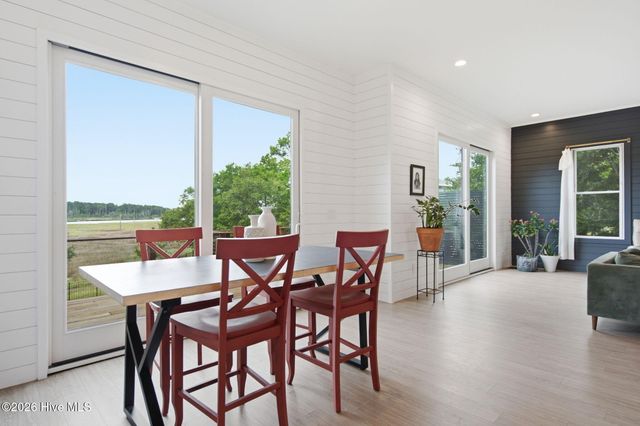 9202 River Road, Wilmington, NC 28412
