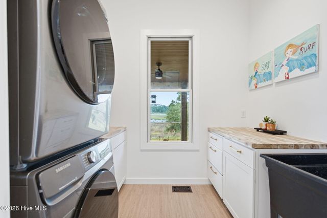 9202 River Road, Wilmington, NC 28412