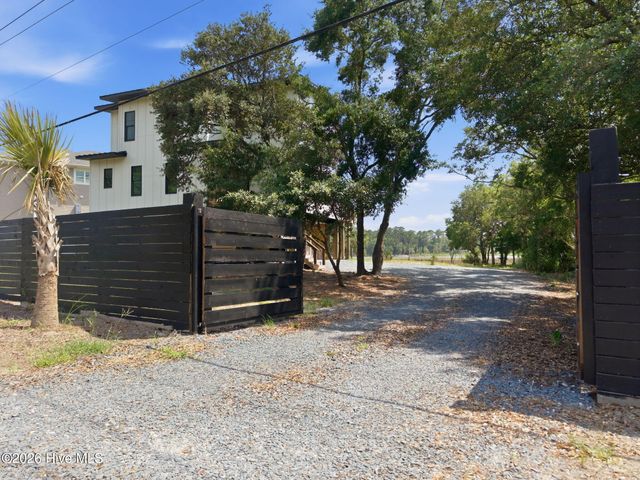 9202 River Road, Wilmington, NC 28412