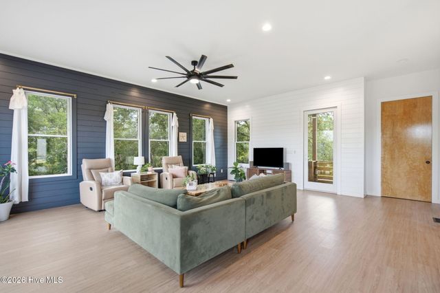 9202 River Road, Wilmington, NC 28412