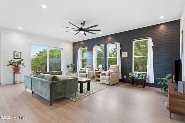 9202 River Road, Wilmington, NC 28412