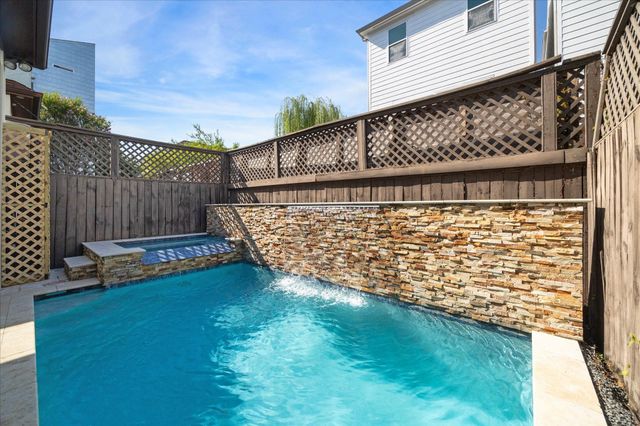 6114 Maxie Street B, Houston, TX 77007