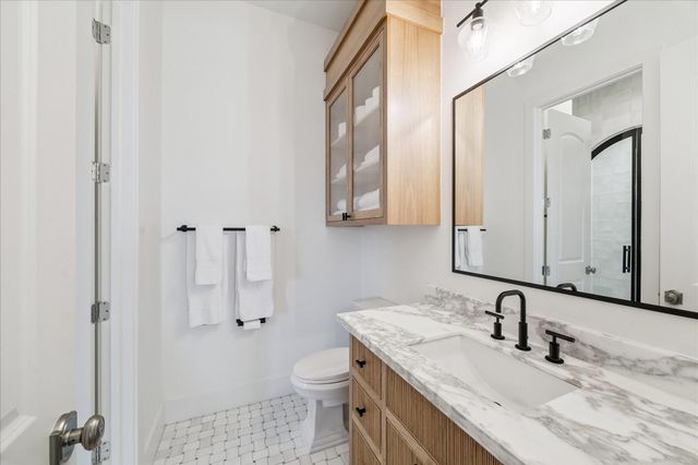 6114 Maxie Street B, Houston, TX 77007