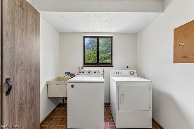 4905 Jody Lynn Drive, Mentor, OH 44060