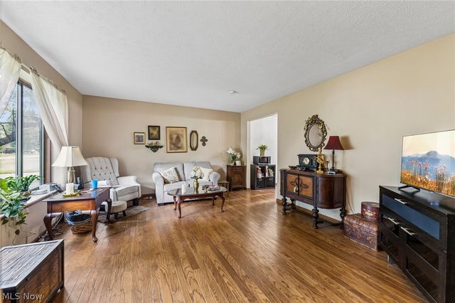 4905 Jody Lynn Drive, Mentor, OH 44060
