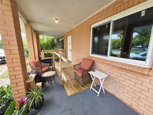 1836 S PALMETTO AVENUE, South Daytona, FL 32119