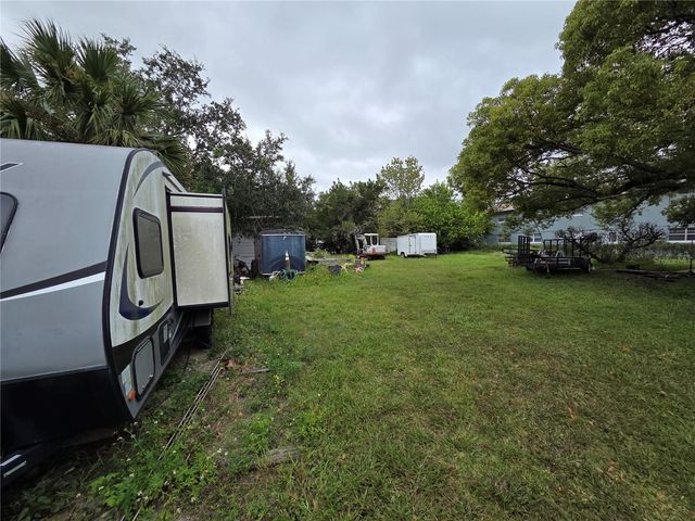 1836 S PALMETTO AVENUE, South Daytona, FL 32119