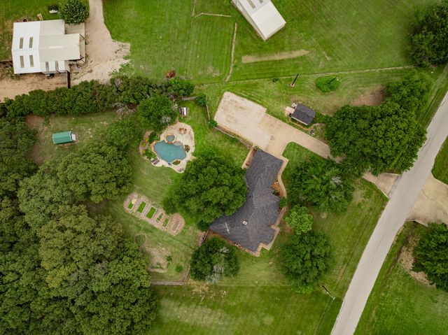 8429 Karen Lane, Terrell, TX 75160