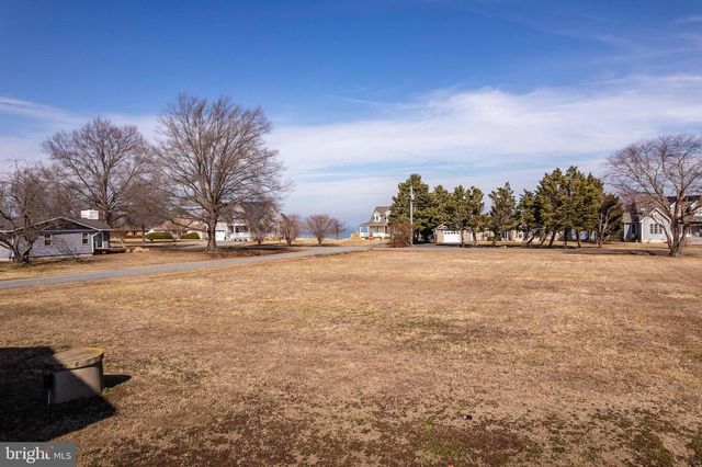 144 ESSEX, Montross, VA 22520