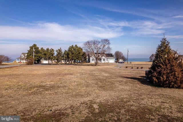 144 ESSEX, Montross, VA 22520