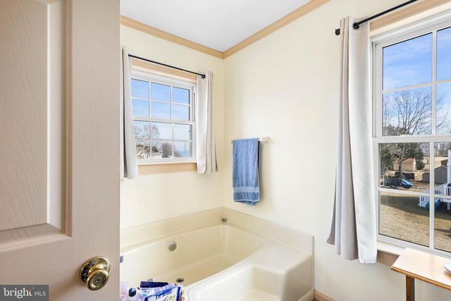 144 ESSEX, Montross, VA 22520