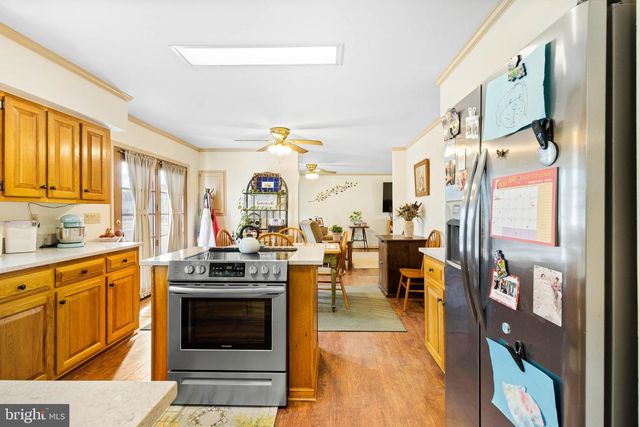 144 ESSEX, Montross, VA 22520