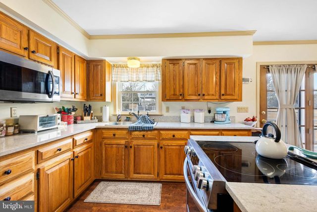 144 ESSEX, Montross, VA 22520