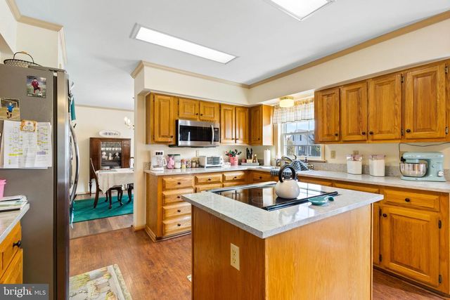 144 ESSEX, Montross, VA 22520