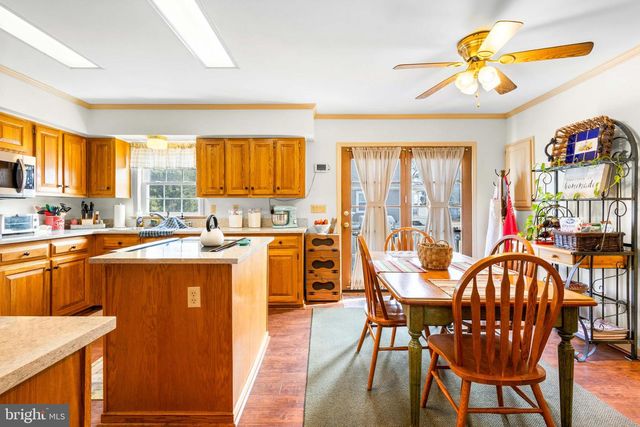 144 ESSEX, Montross, VA 22520