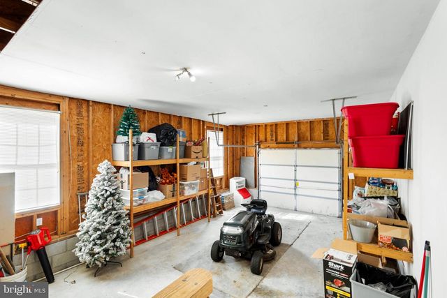 144 ESSEX, Montross, VA 22520