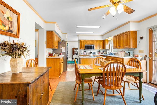 144 ESSEX, Montross, VA 22520