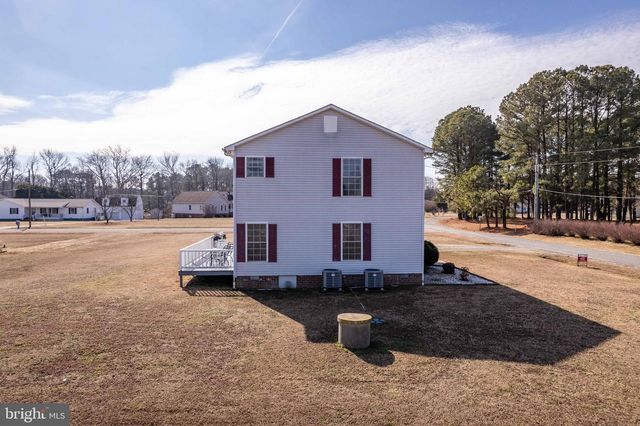 144 ESSEX, Montross, VA 22520