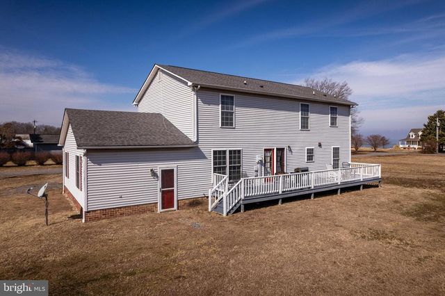 144 ESSEX, Montross, VA 22520