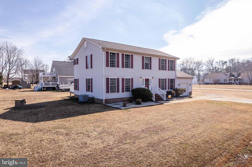 144 ESSEX, Montross, VA 22520