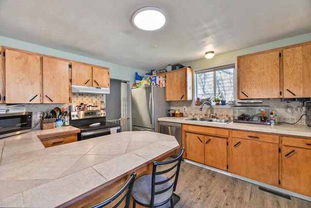 2623 E Everett Ave, Spokane, WA 99217