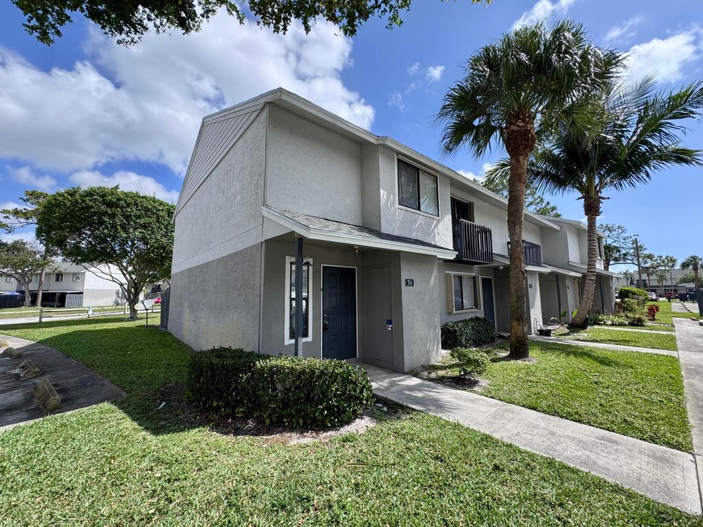 704 Riverside Drive, Greenacres, FL 33463