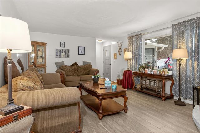 4600 Ontario Center Rd, Walworth, NY 14568