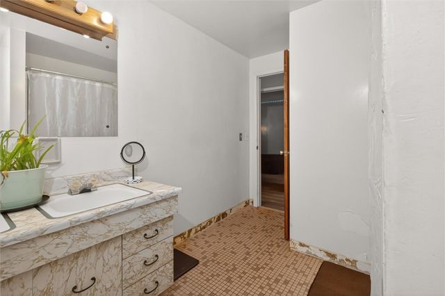 4600 Ontario Center Rd, Walworth, NY 14568