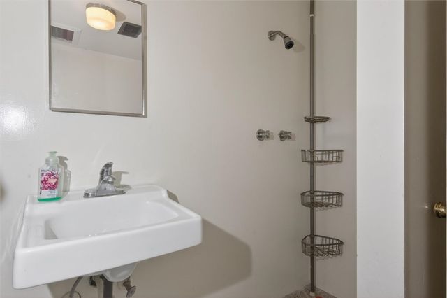 4600 Ontario Center Rd, Walworth, NY 14568