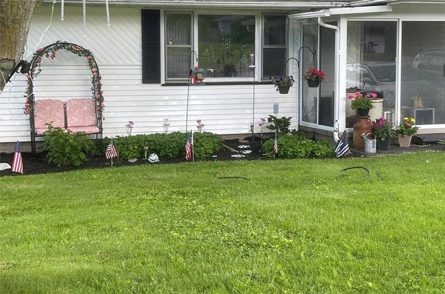 4600 Ontario Center Rd, Walworth, NY 14568