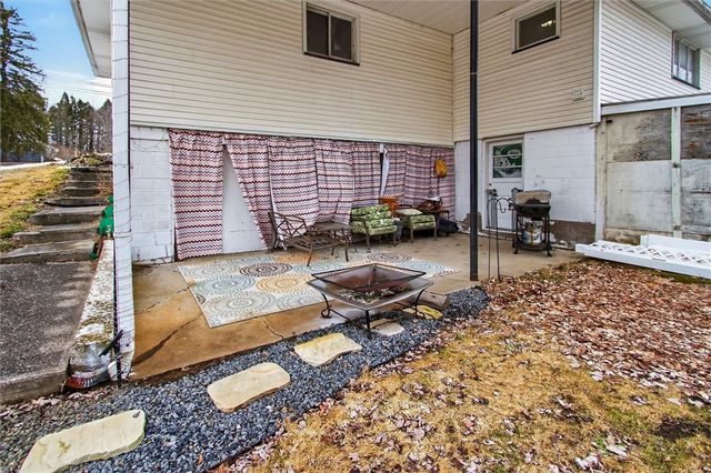 4600 Ontario Center Rd, Walworth, NY 14568