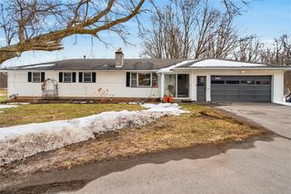 4600 Ontario Center Rd, Walworth, NY 14568