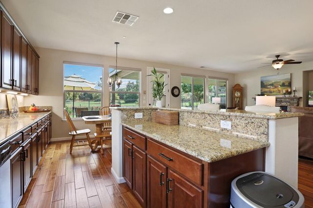 438 Castle Oaks Dr, Ione, CA 95640