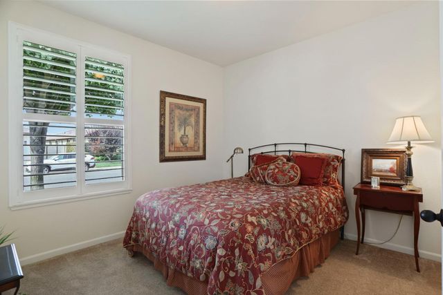 438 Castle Oaks Dr, Ione, CA 95640