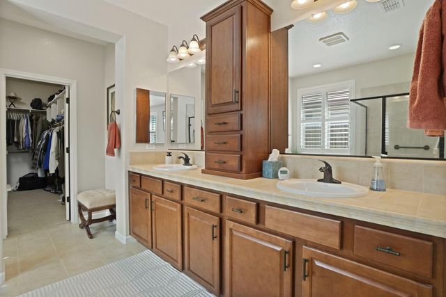 438 Castle Oaks Dr, Ione, CA 95640