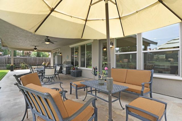 438 Castle Oaks Dr, Ione, CA 95640