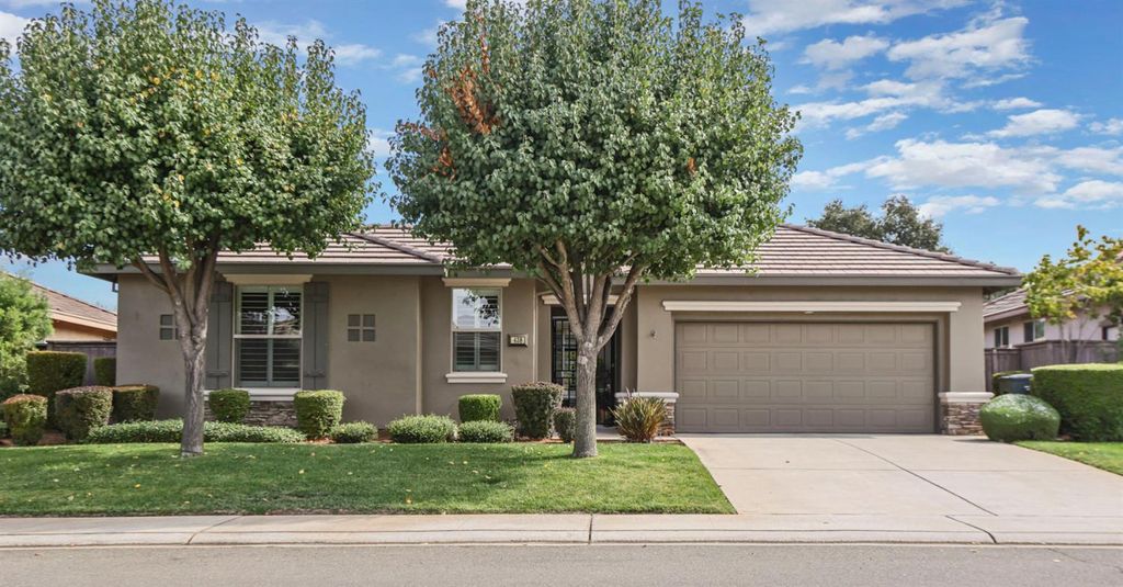 438 Castle Oaks Dr, Ione, CA 95640