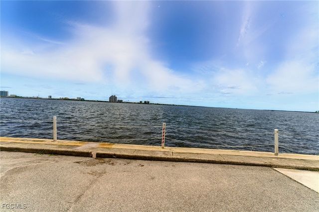 3460 N Key DR 409, North Fort Myers, FL 33903